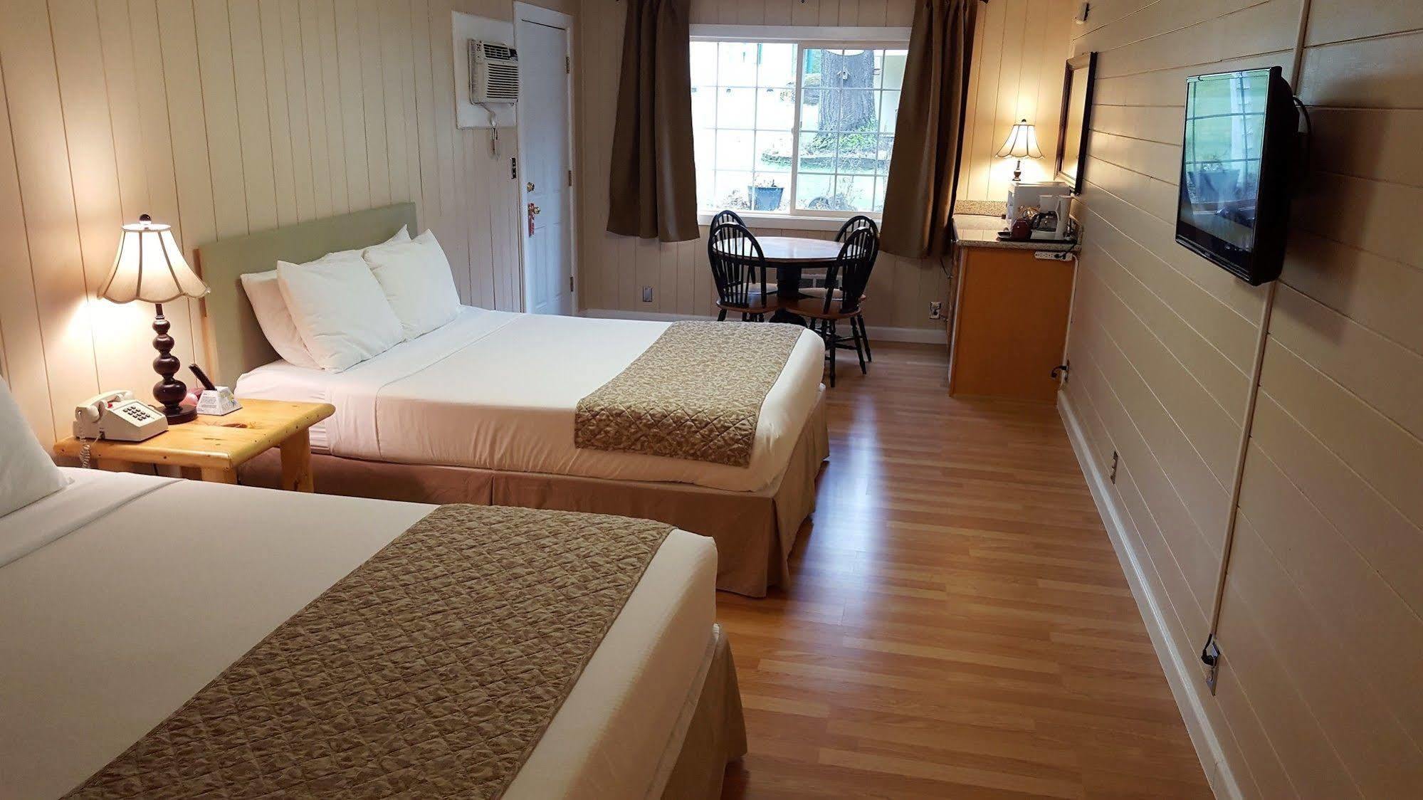 Mountain View Lodge - No Pets Allowed 팩우드 외부 사진